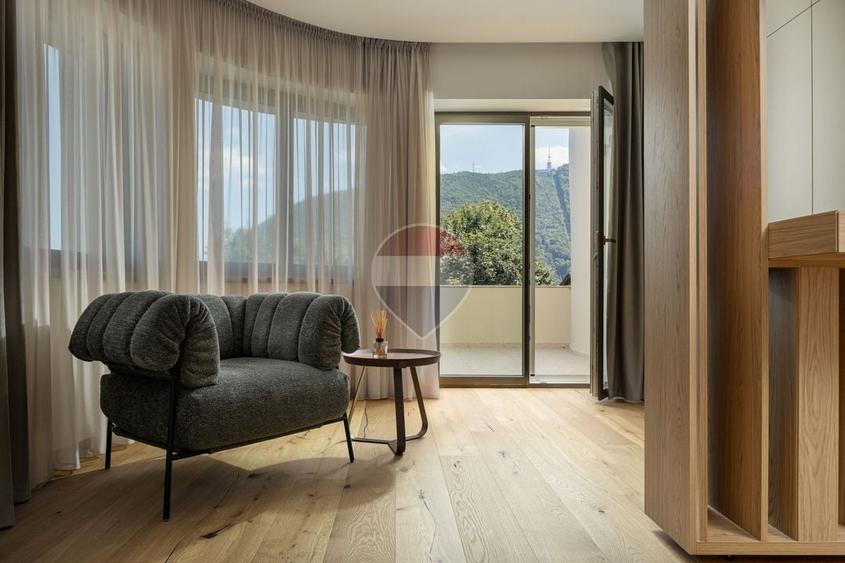 Casă individuală cu 5 camere cu Teren 1050 Mp în Centrul Istoric