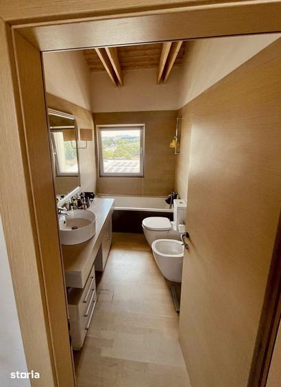 Apartament cu 4 camere în Complex Studențesc