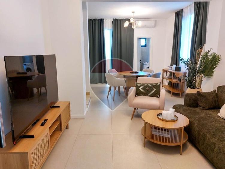 Apartament cu 3 camere decomandat, mobilat în Tunari