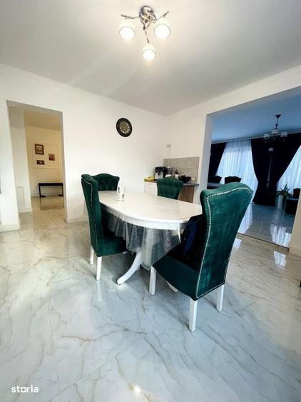 Casă cu 4 camere în Sânmartin