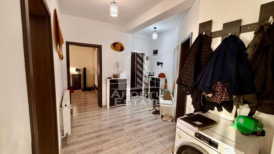 Apartament cu 3 camere decomandat, mobilat în Braytim