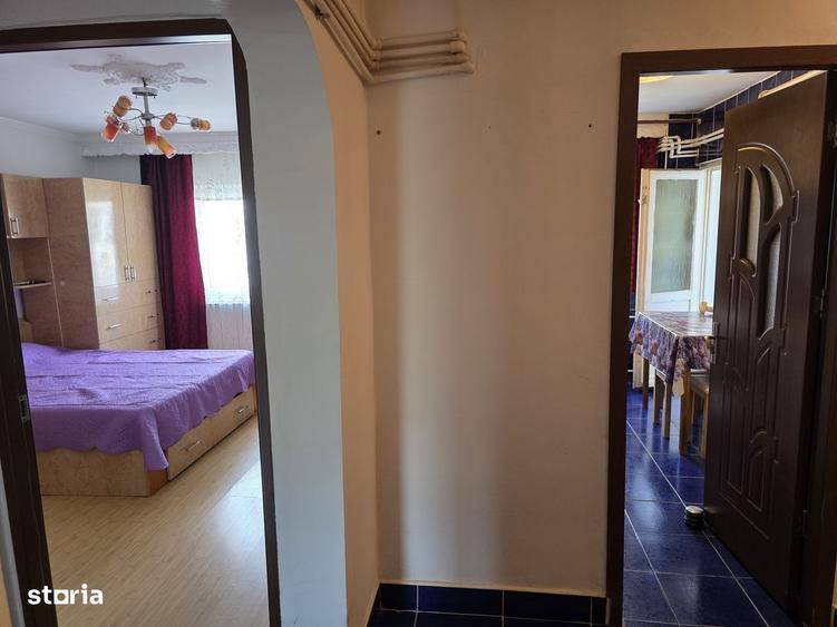 Apartament cu 3 camere, mobilat în Central