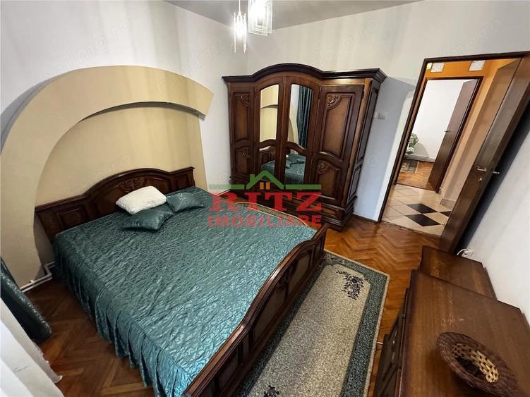Apartament cu 3 camere semidecomandat în Ultracentral