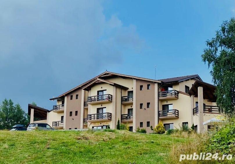 Spațiu comercial, de 1,500 mp, în Poiana Mărului