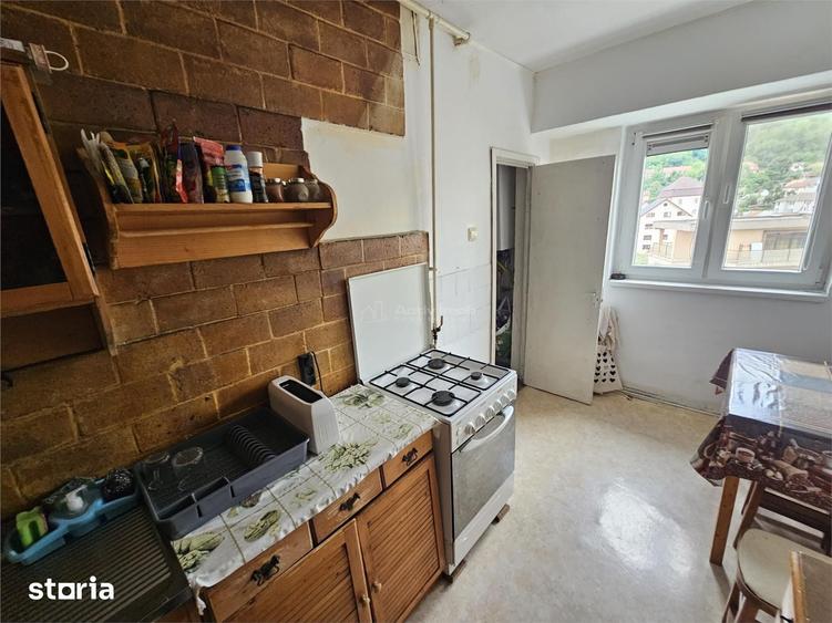 Apartament cu 3 camere decomandat în Ultracentral