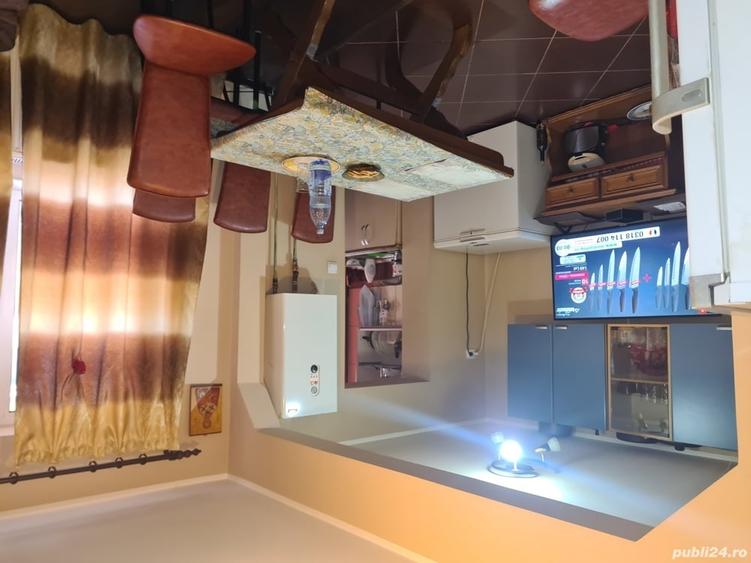 Apartament cu 4 camere în Târgu Bujor