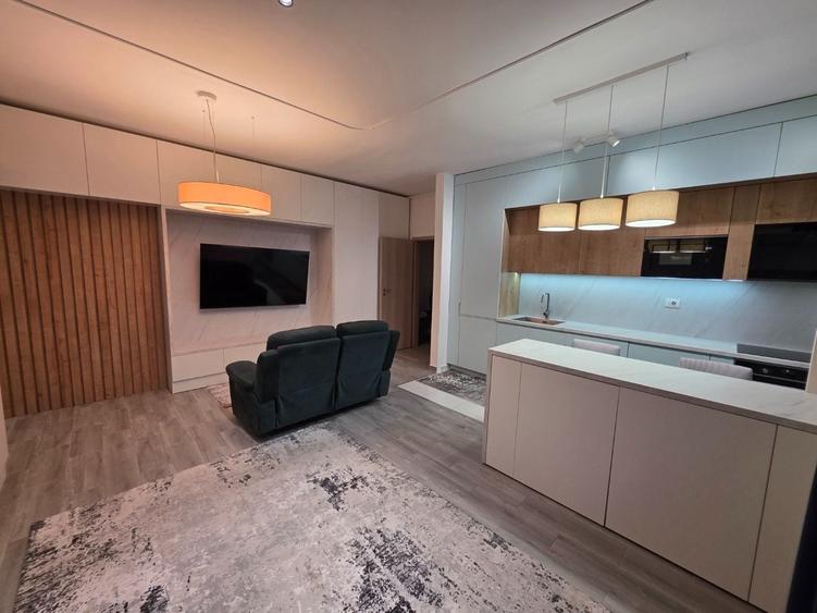 Apartament cu 2 camere decomandat, mobilat în Calea Călărașilor