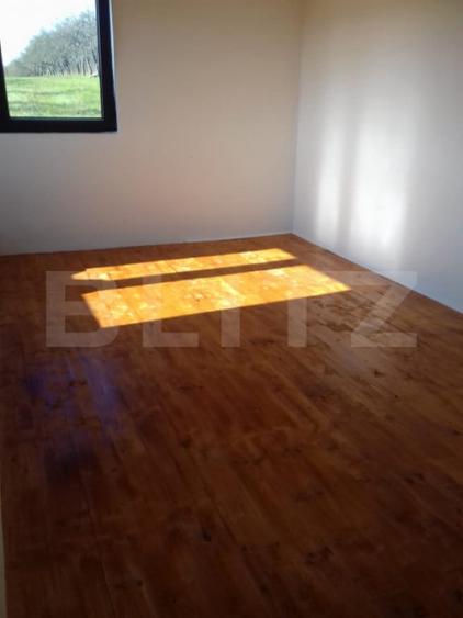 Casă cu 3 camere cu Teren 1500 Mp în Dumitra