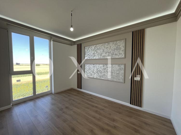 Apartament cu 3 camere semidecomandat în Torontalului