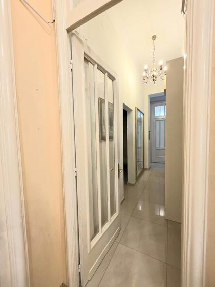 Apartament cu 5 camere în P-ța Unirii