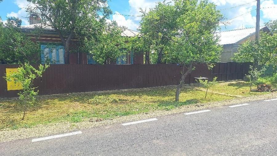 Casă cu Teren 815 Mp în Gârbovi