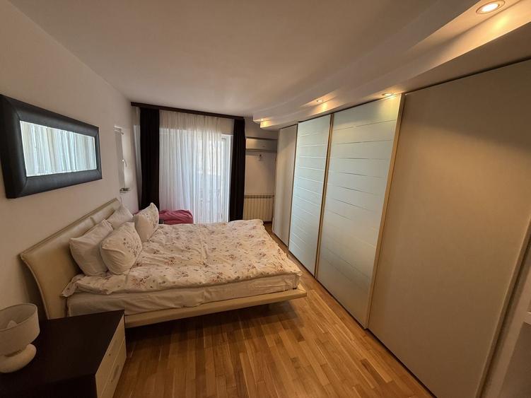 Apartament cu 3 camere decomandat, mobilat în Faleza Nord