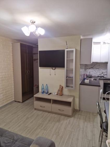 Apartament cu 2 camere semidecomandat, mobilat în Târgu Ocna
