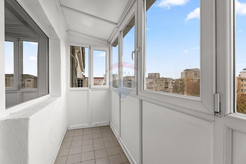 Apartament cu 3 camere decomandat, mobilat în Micălaca