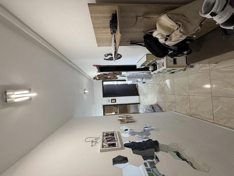 Apartament cu 2 camere semidecomandat în 1 Decembrie