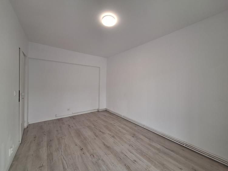 Apartament cu 3 camere decomandat în Baciu