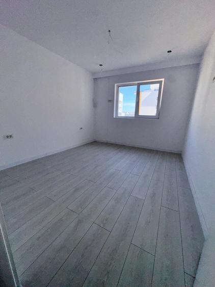 3 camere  - ACTE GATA - Balcon inchis - 5 minute Metrou Berceni - 8
