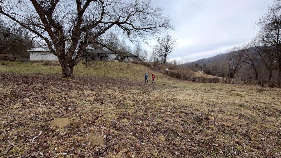 Teren Construcții intravilan de 1782 mp, în Măgura (Bezdead)