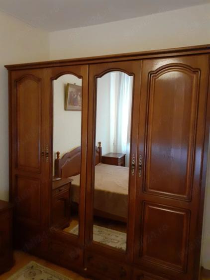 Apartament cu 3 camere semidecomandat în Politehnica