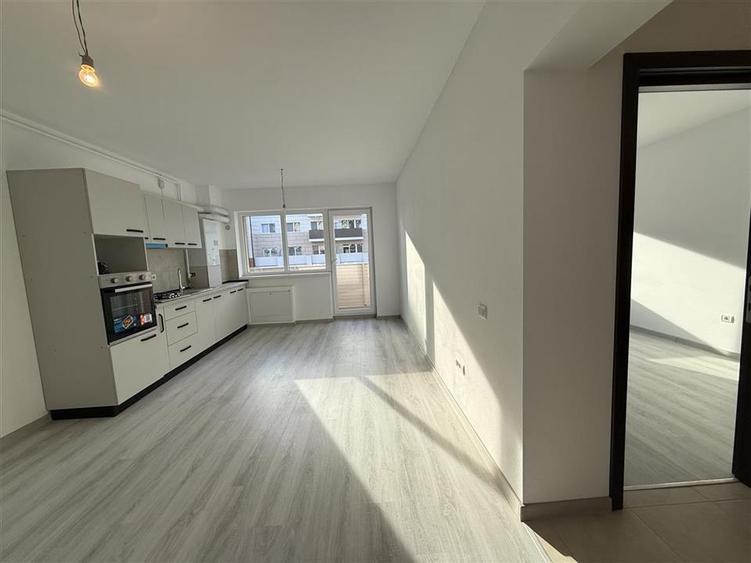 Apartament cu 2 camere decomandat în Sânpetru