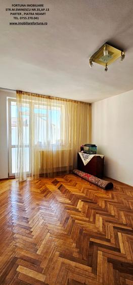 Apartament cu 3 camere semidecomandat în Dărmănești