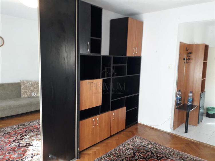 Garsonieră decomandată, mobilată în Tipografilor