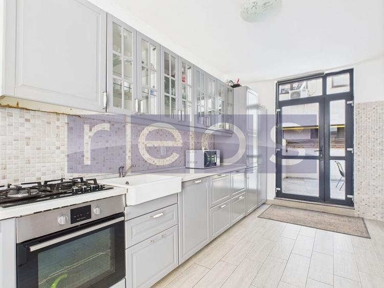 Apartament cu 3 camere decomandat, mobilat în Dămăroaia