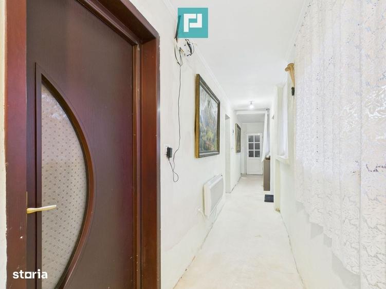 Casă cu 3 camere decomandat cu Teren 300 Mp în Central