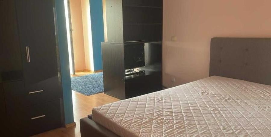 Garsonieră decomandată, mobilată în Drumul Taberei