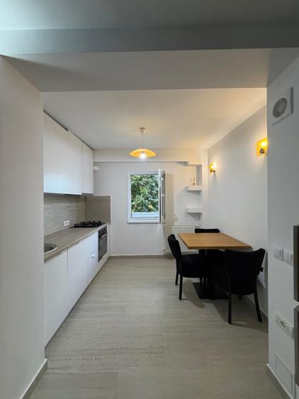 Apartament cu 2 camere decomandat în Aviației