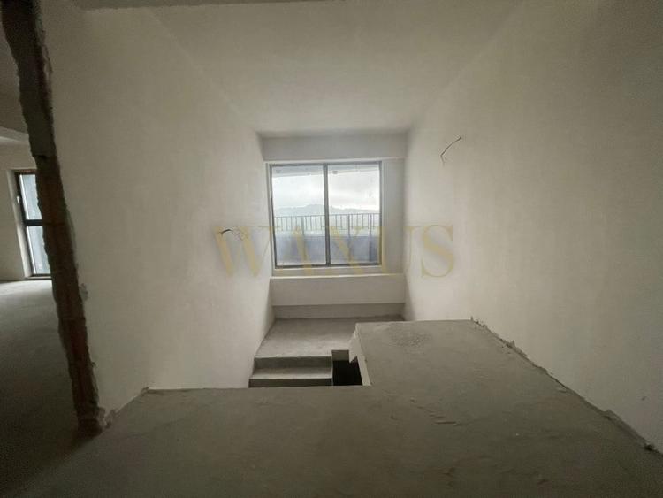 Penthouse cu 5 camere semidecomandat în Mănăștur