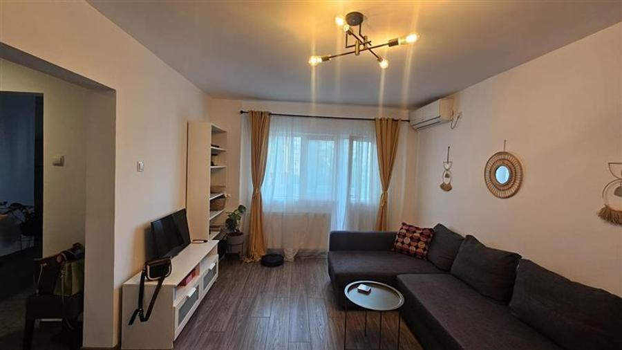 Apartament cu 2 camere semidecomandat, mobilat în Tineretului