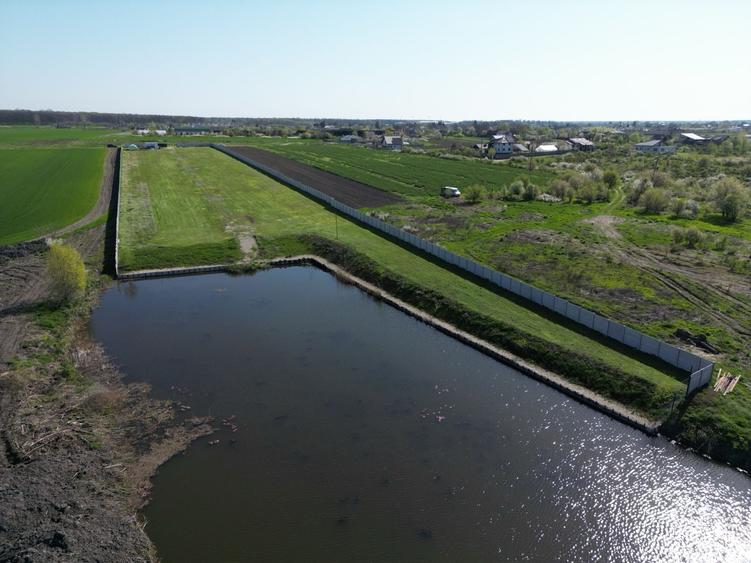 Teren Construcții intravilan de 11800 mp, în Izvorani