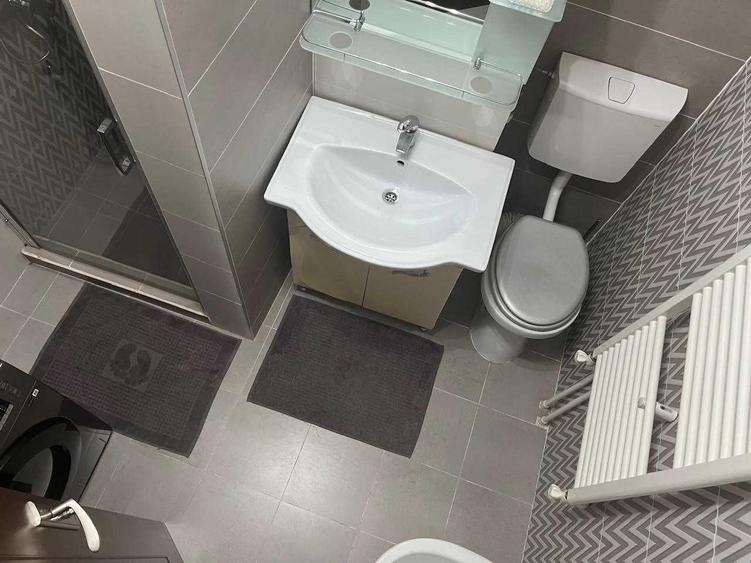 Apartament cu 2 camere decomandat în Sud