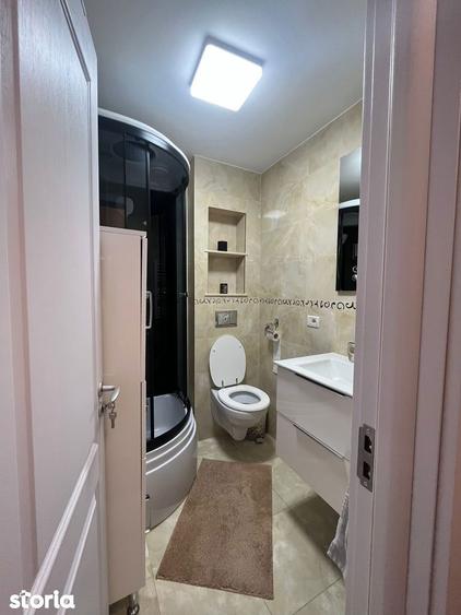 Apartament cu 3 camere decomandat în Mioriței