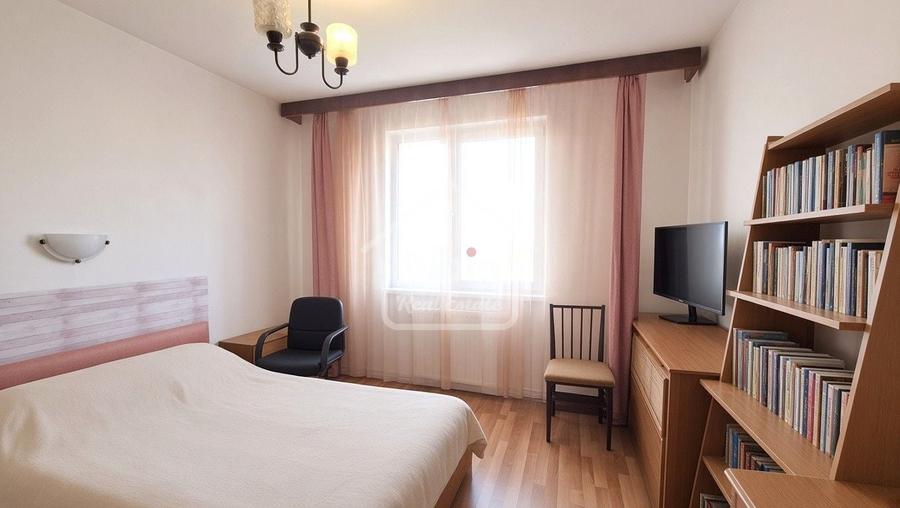 Apartament cu 3 camere circular, mobilat în Astra