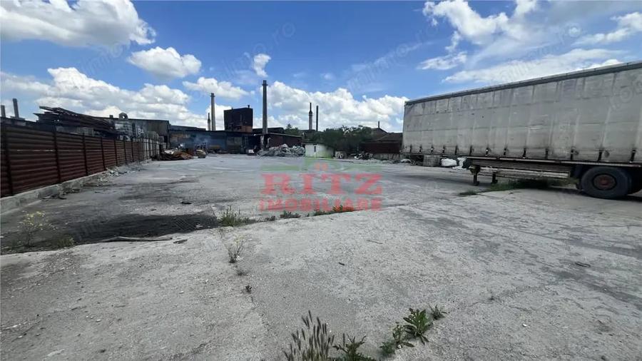 Spațiu comercial, de 354 mp, în Crișan