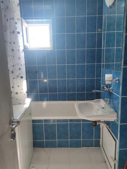 Apartament cu 2 camere decomandat în Corina