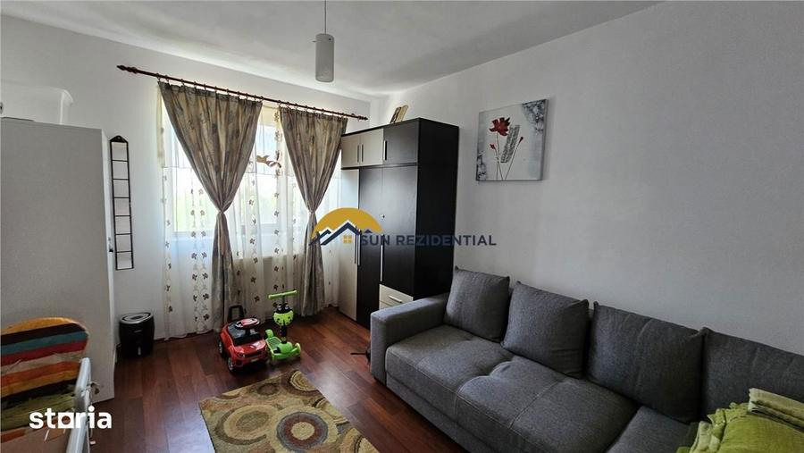 Apartament cu 3 camere decomandat, mobilat în Central
