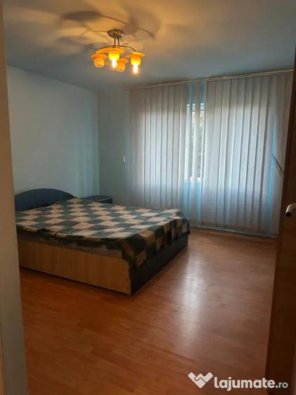 Casă cu 4 camere cu Teren 1105 Mp în Strejnicu