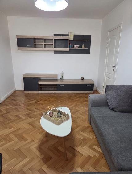 Apartament cu 2 camere decomandat în Mihai Bravu