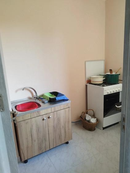 Garsonieră decomandată în Rogerius