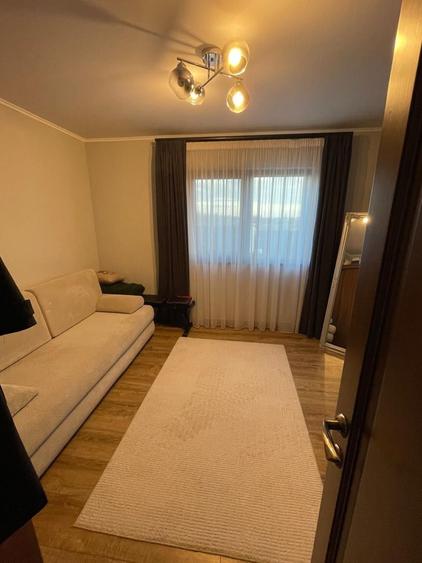 Casă cu 3 camere în Păulești
