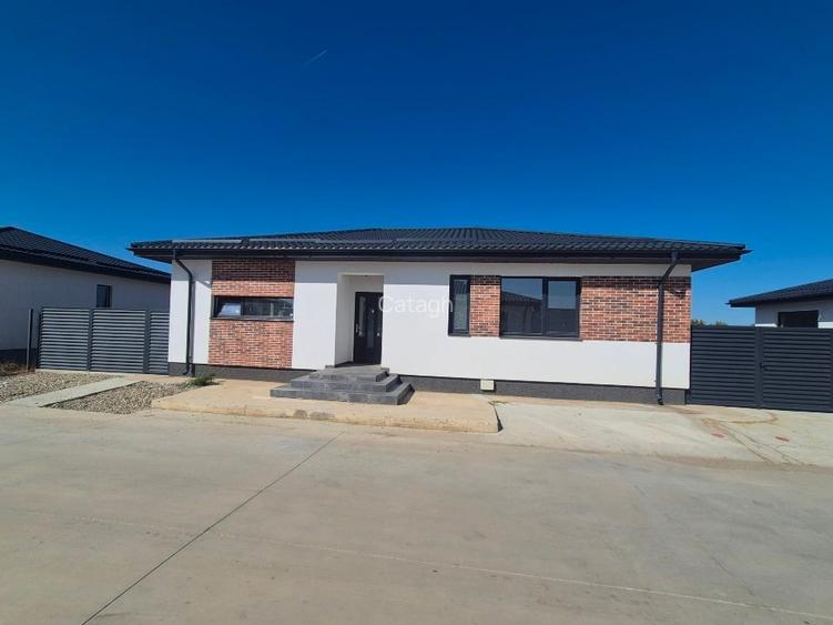 Reducere octombrie! Casa 4 camere 100 mp. Tunari, noua, complex