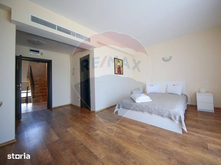Spațiu comercial, de 450 mp, în Limanu