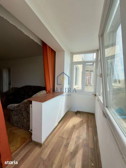 Apartament cu 2 camere semidecomandat în Traian