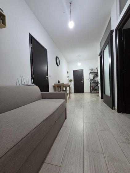 Garsonieră decomandată, mobilată în Valea Adâncă