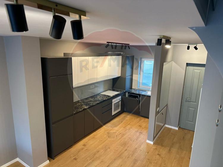 Casă cu 3 camere cu Teren 90 Mp în Central