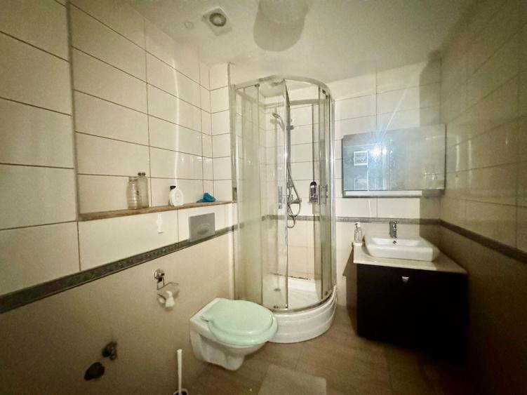 Apartament cu 2 camere semidecomandat în Ștefăneștii de Jos