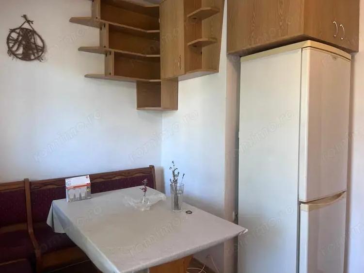 Apartament cu 2 camere decomandat în Liliacului